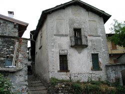 Old building on Isola Pescatori