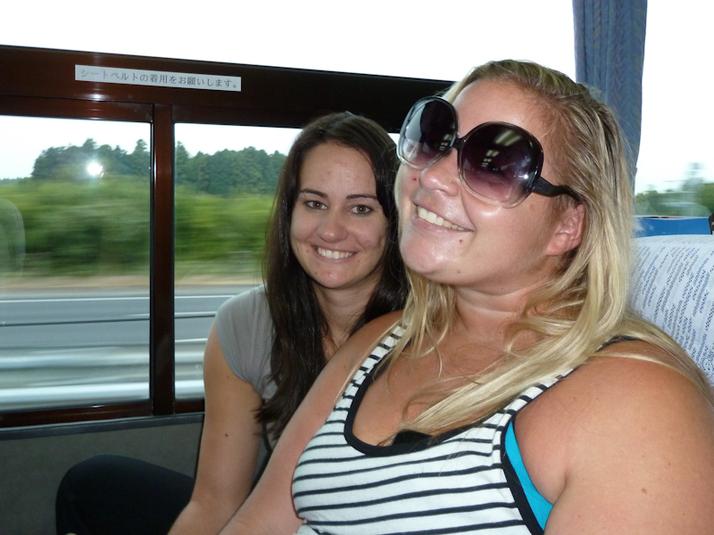 Tori and Jessie on the bus from the airport