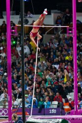 Jen Suhr clears 4.75 meters on her second attempt -- the eventual gold medal-winning jump
