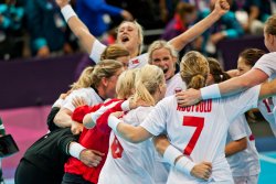 Norway celebrates a comeback 21-19 quarterfinal win over Brazil in Women's Handball (2)